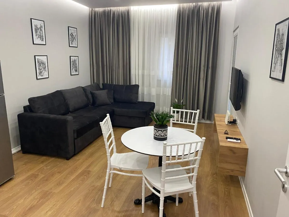 Franci'S Apartment No2 Тирана