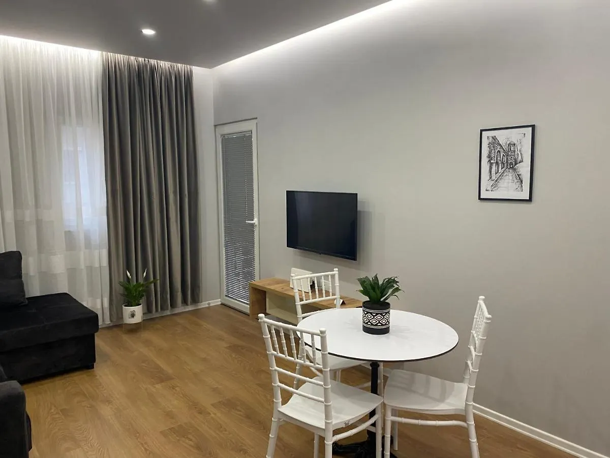 Franci'S Apartment No2 Тирана