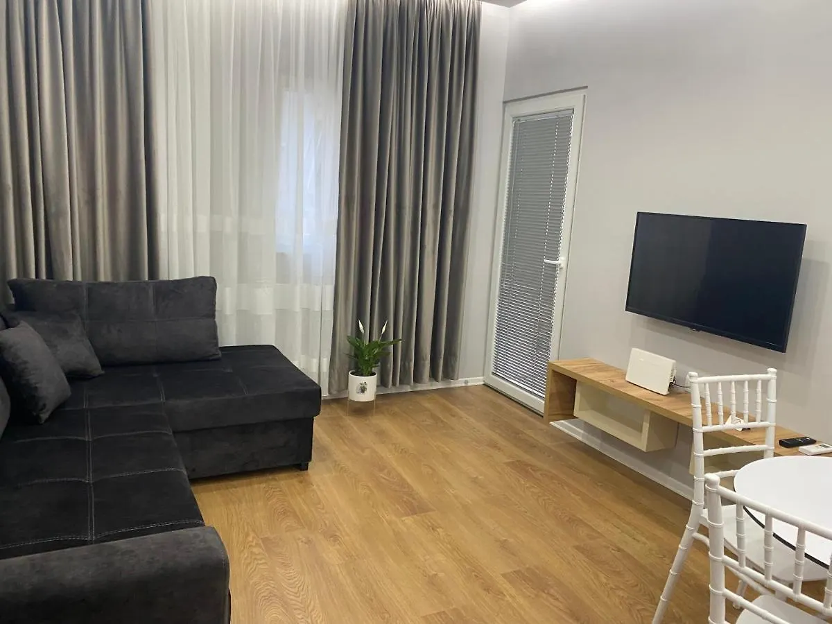 Franci'S Apartment No2 Тирана
