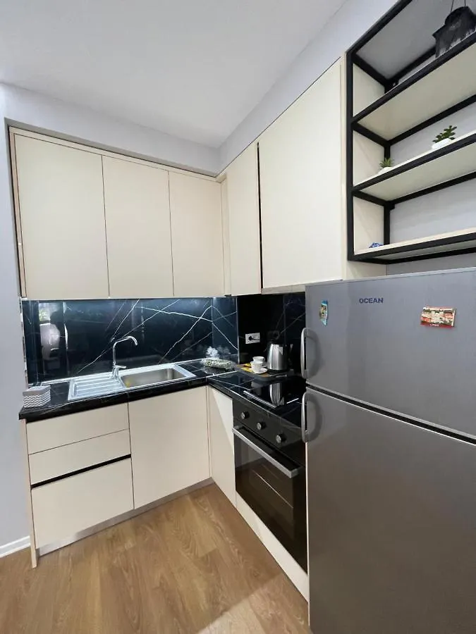 Franci'S Apartment No2 Тирана